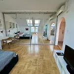 Luna Apartments
